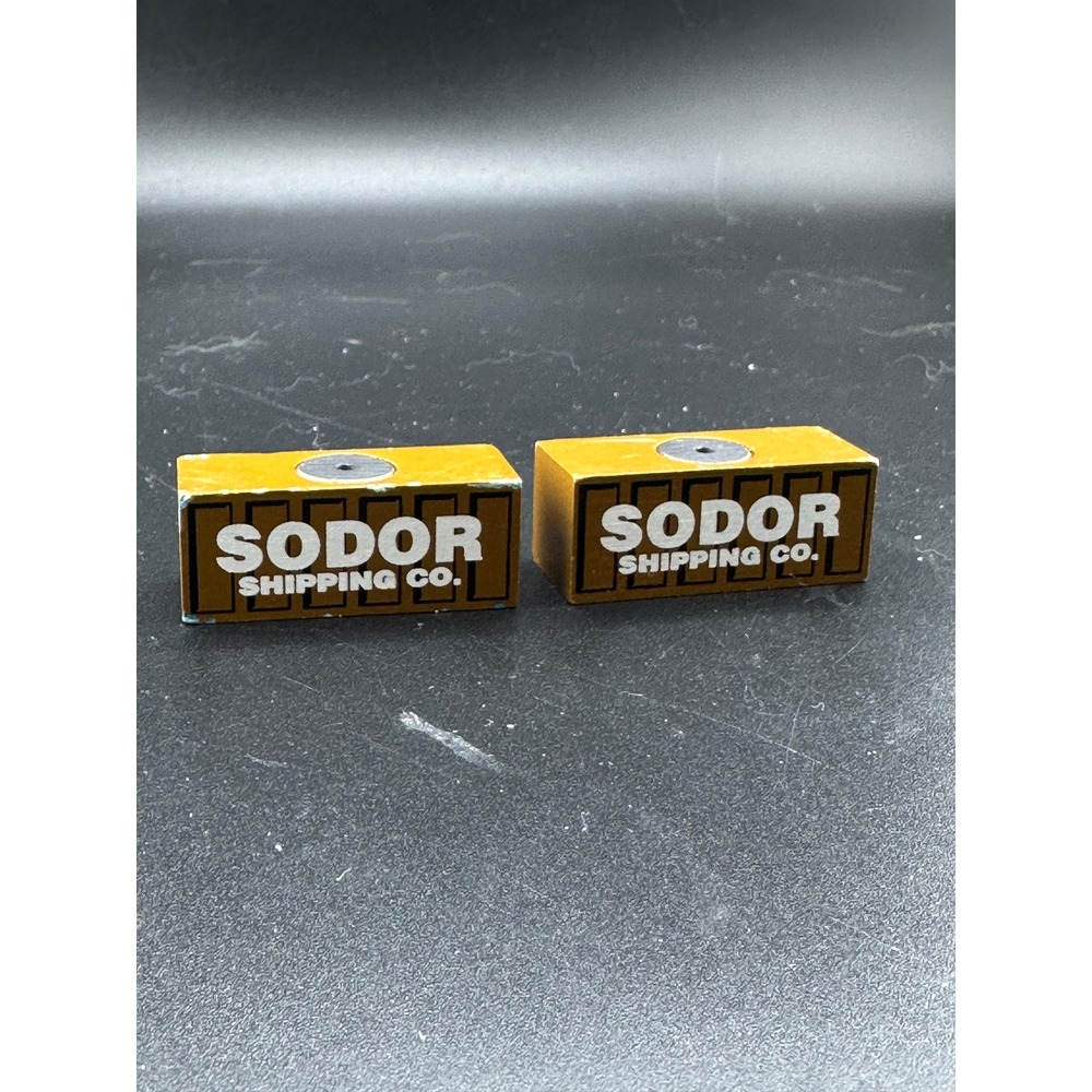 Thomas Wooden Railway Sodor Magnetic Cargo Pieces Brown Wood Lot of 2 Vtg 2003
